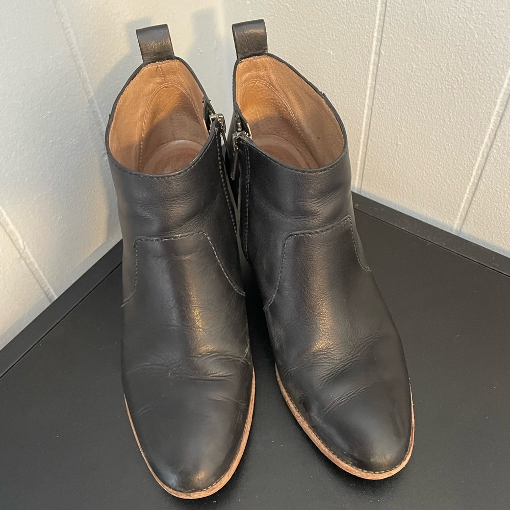 Madewell size 8.5 Black ankle boots